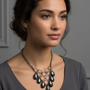 Elegant Black Teardrop Necklace